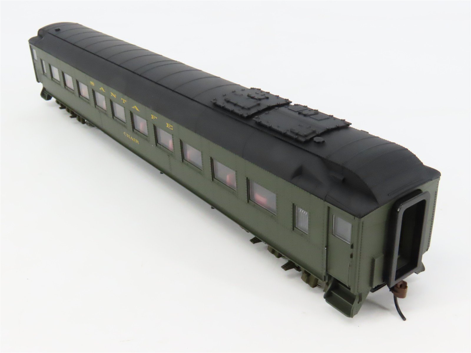 HO Scale Walthers 932-10351 ATSF Santa Fe Heavyweight Chair Passenger Car