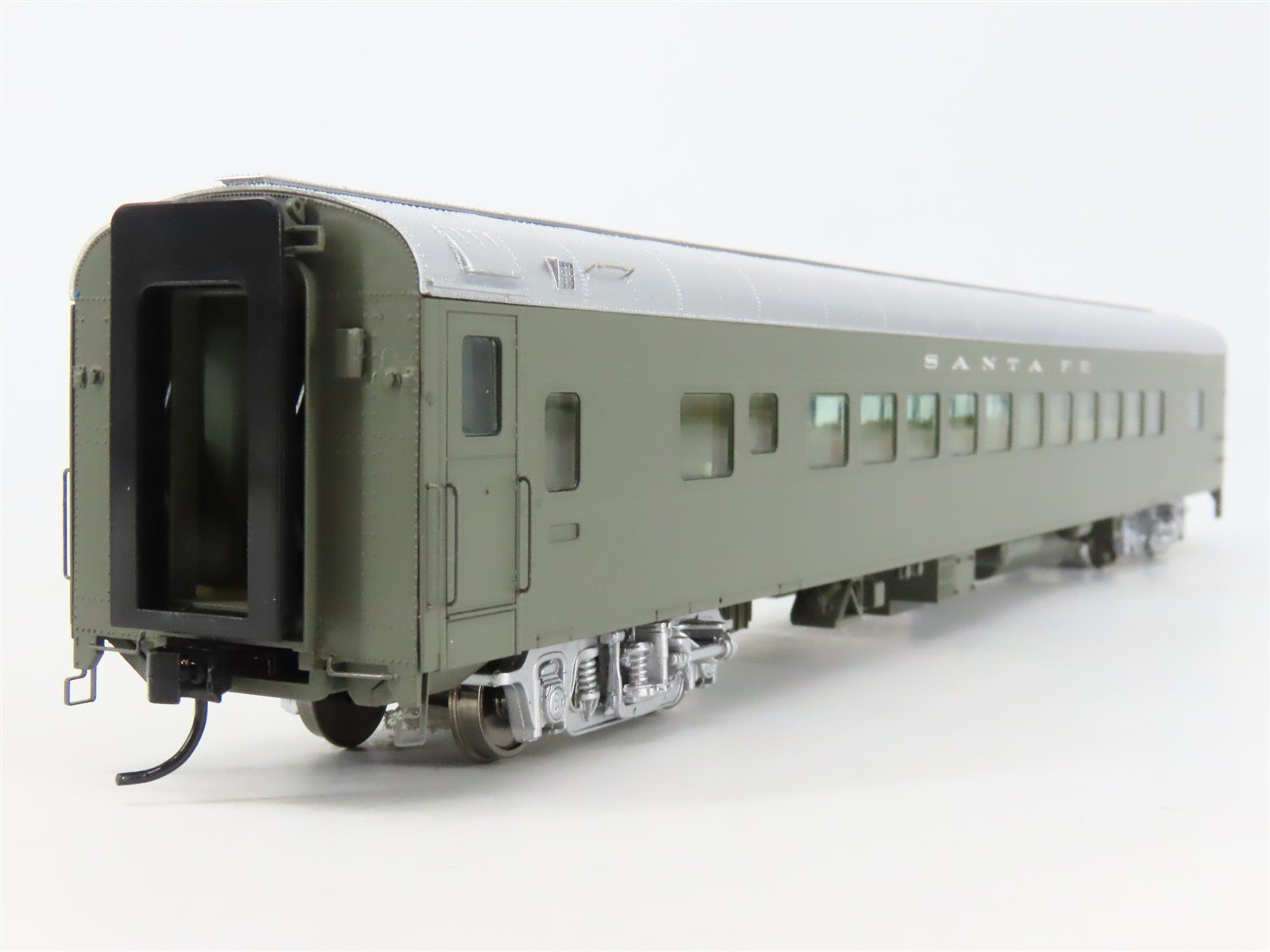 HO Scale Walthers 932-6922 ATSF Santa Fe Railroad Coach Passenger Car