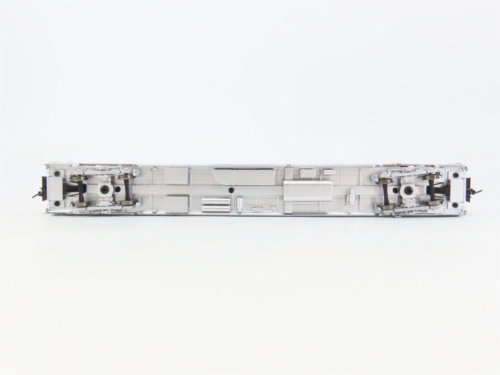 HO Scale Walthers 932-9750 ATSF Santa Fe Railroad 85' Baggage-Dorm Passenger Car
