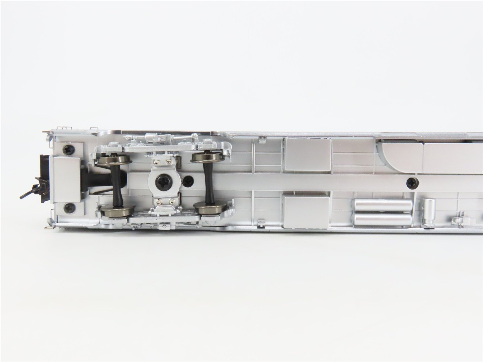 HO Scale Walthers 932-9750 ATSF Santa Fe Railroad 85' Baggage-Dorm Passenger Car