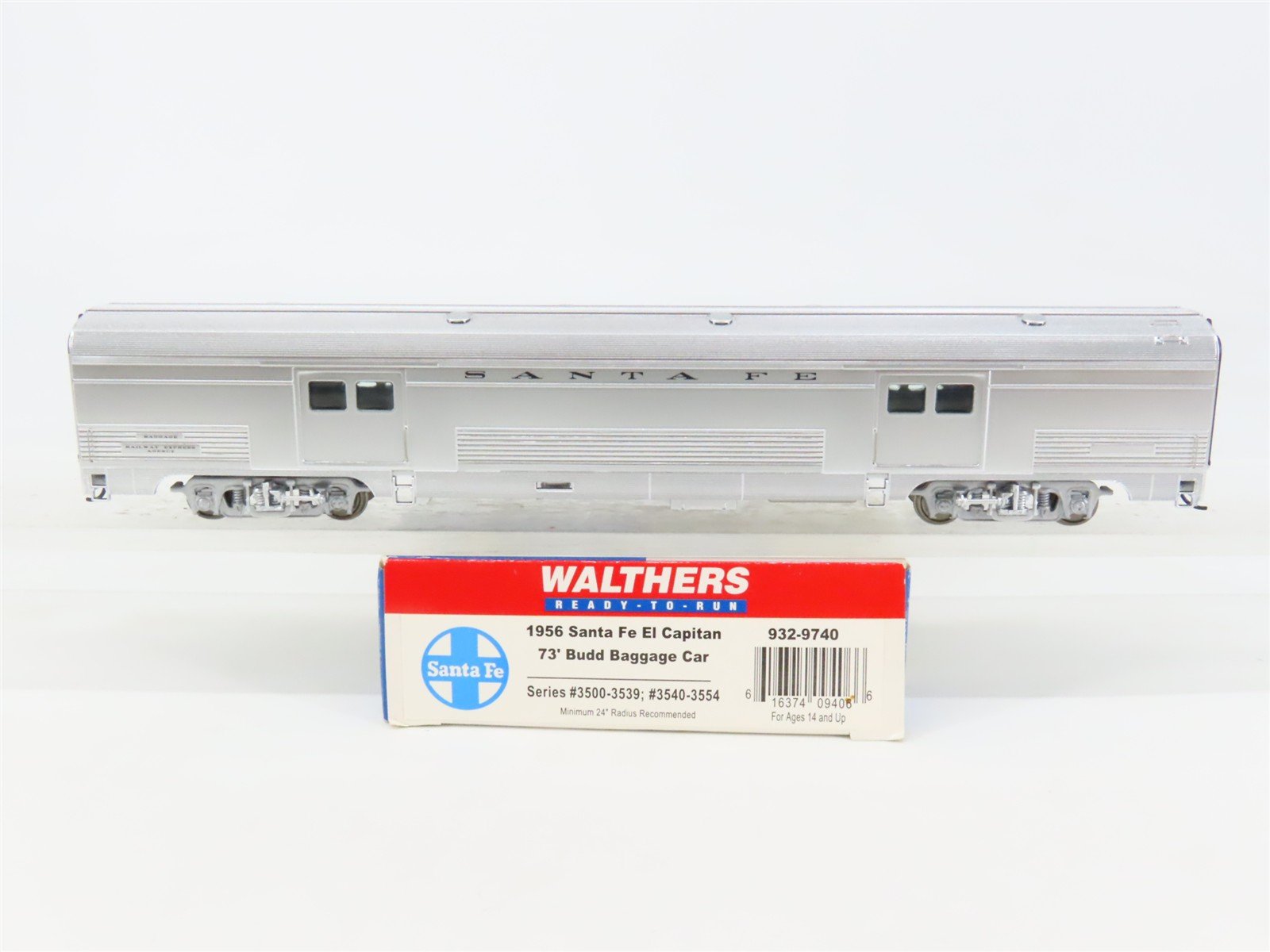 HO Scale Walthers 932-9740 ATSF Santa Fe Railroad 73' Budd Baggage Passenger Car