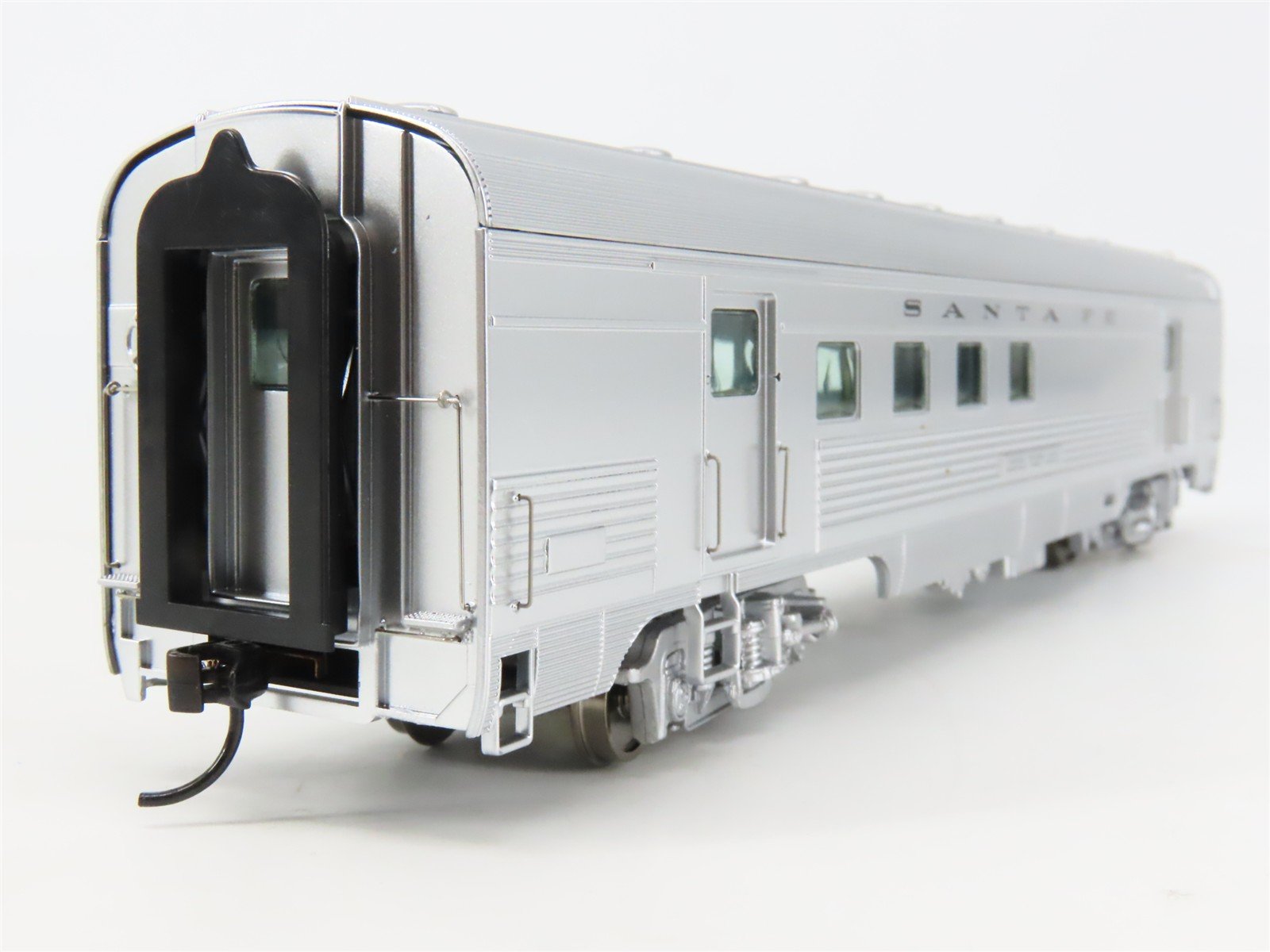 HO Scale Walthers 932-9730 ATSF Santa Fe Railroad 63' RPO Passenger Car