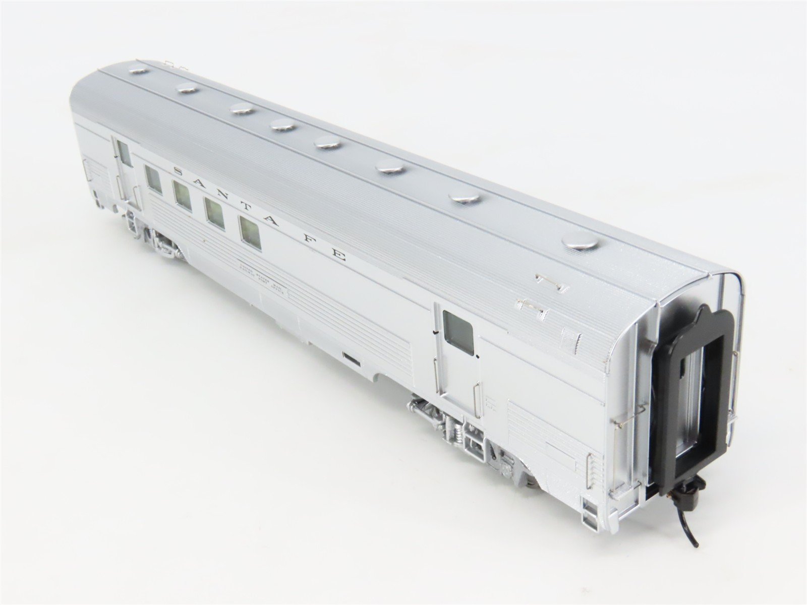 HO Scale Walthers 932-9730 ATSF Santa Fe Railroad 63' RPO Passenger Car