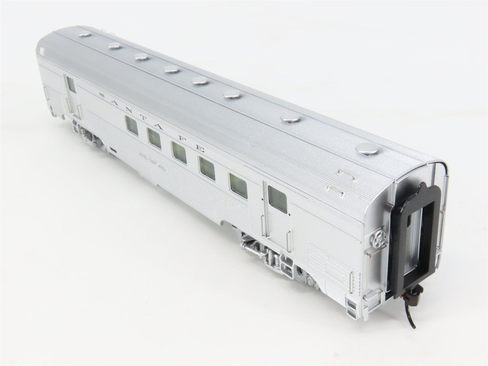 HO Scale Walthers 932-9730 ATSF Santa Fe Railroad 63' RPO Passenger Car