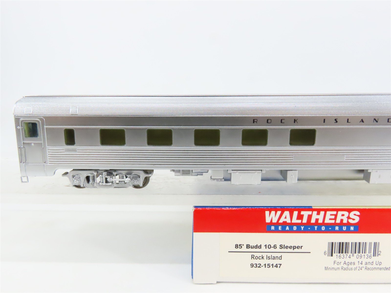 HO Scale Walthers 932-15147 RI Rock Island 85' Budd 10-6 Sleeper Passenger Car