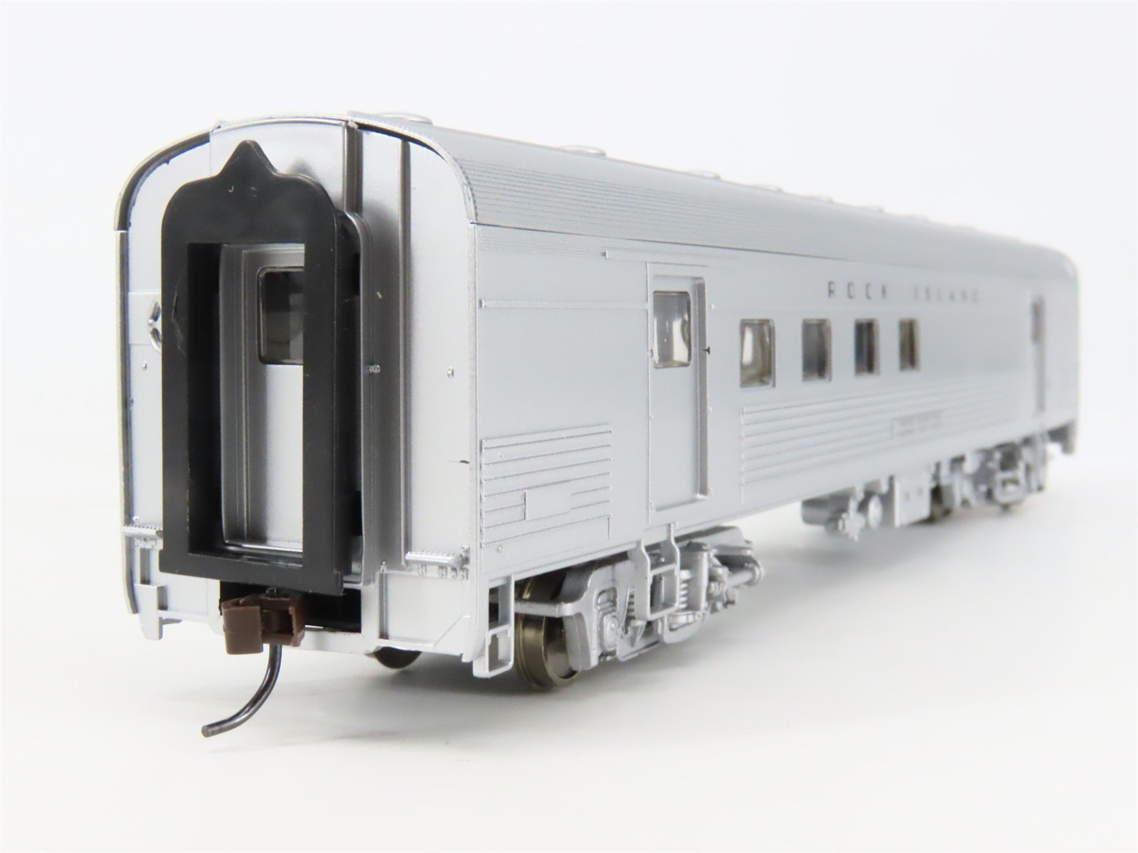 HO Scale Walthers 932-6452 RI Rock Island Railroad 63' Budd RPO Passenger Car