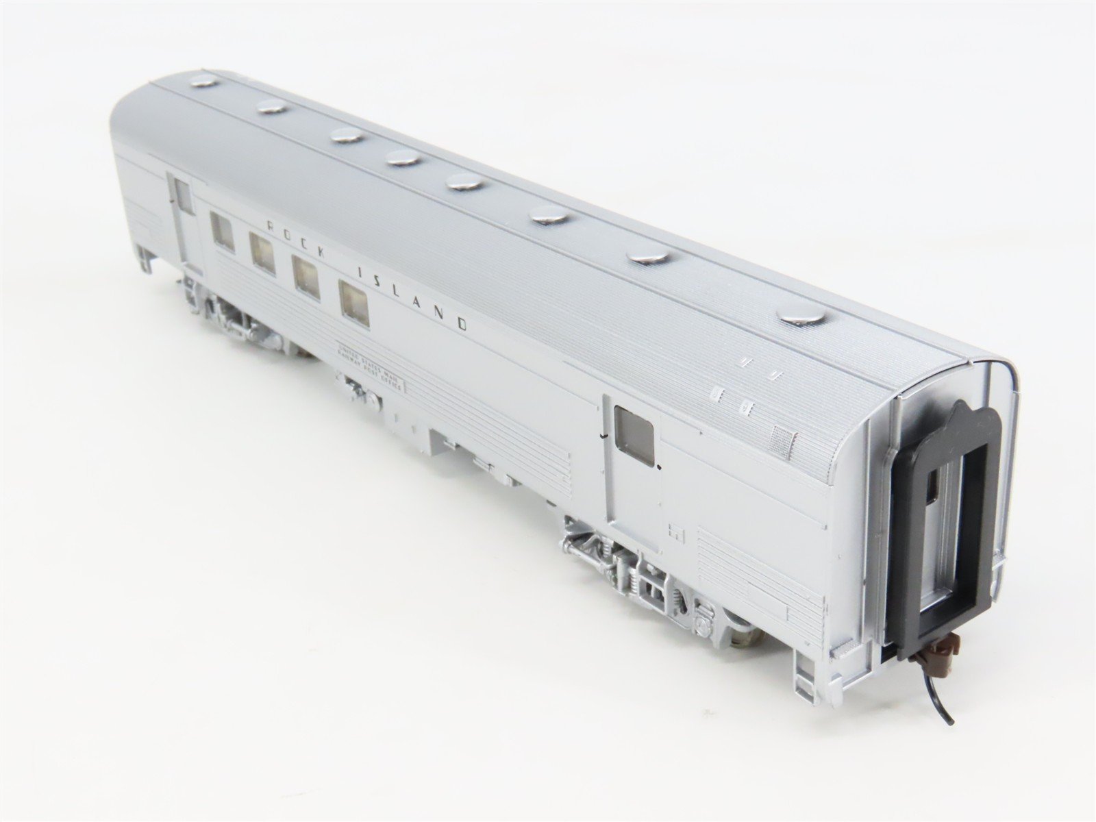 HO Scale Walthers 932-6452 RI Rock Island Railroad 63' Budd RPO Passenger Car