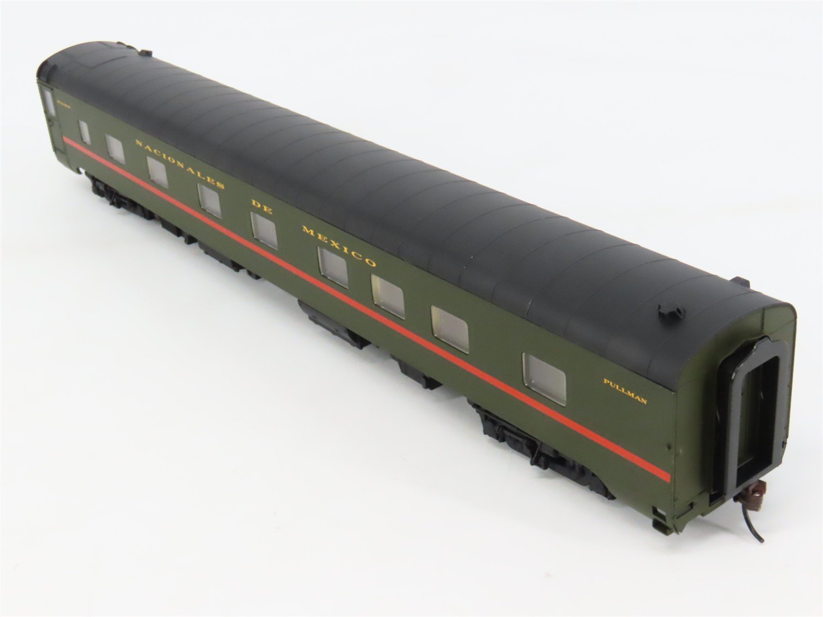 HO Scale Walthers 932-16706 NdeM Nacionales De Mexico Sleeper Passenger Car