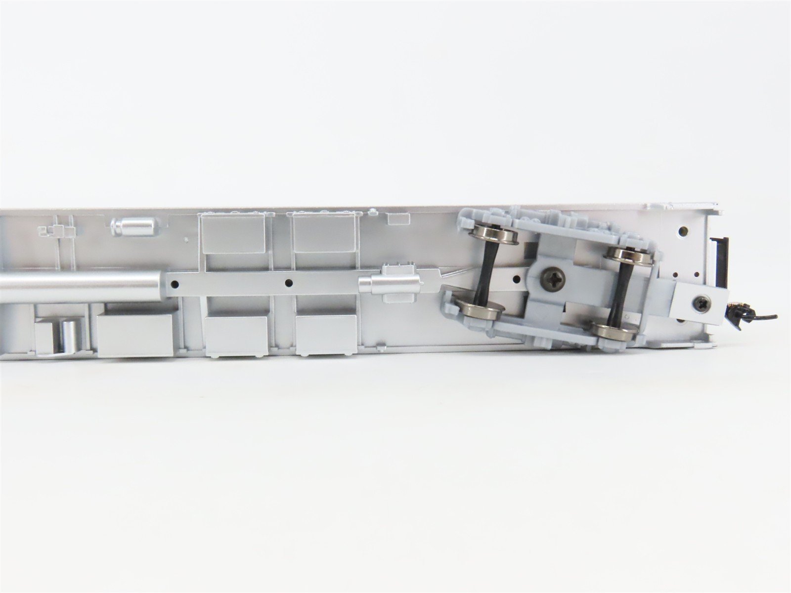 HO Scale Walthers Mainline 910-30152 ATSF Santa Fe 85' Budd Diner Passenger