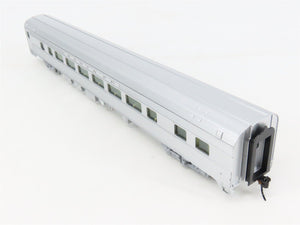 HO Scale Walthers Mainline 910-30002 ATSF Santa Fe 85' Budd Coach Passenger Car