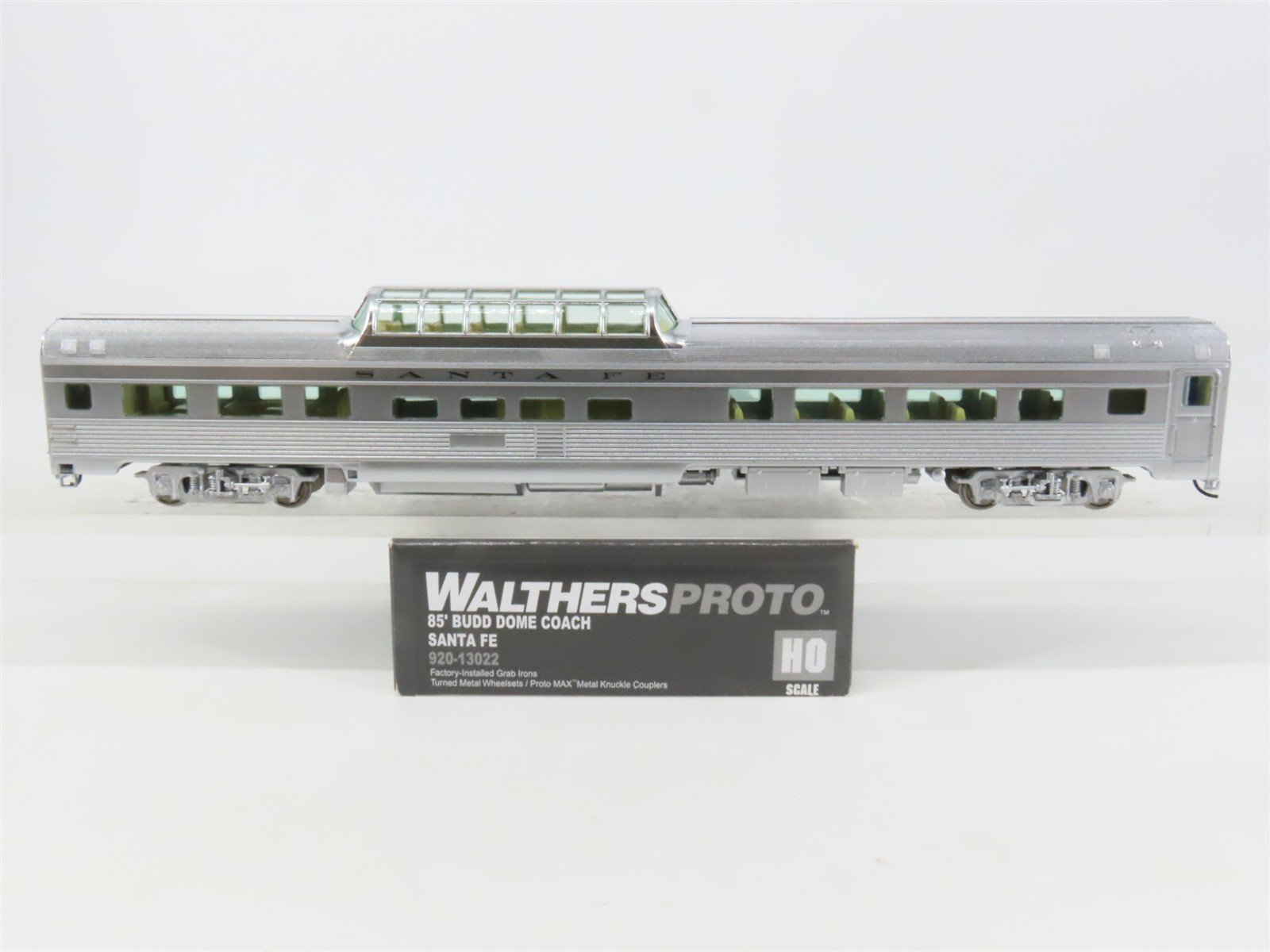 HO Scale Walthers Proto 920-13022 ATSF Santa Fe 85' Budd Dome Coach Passenger