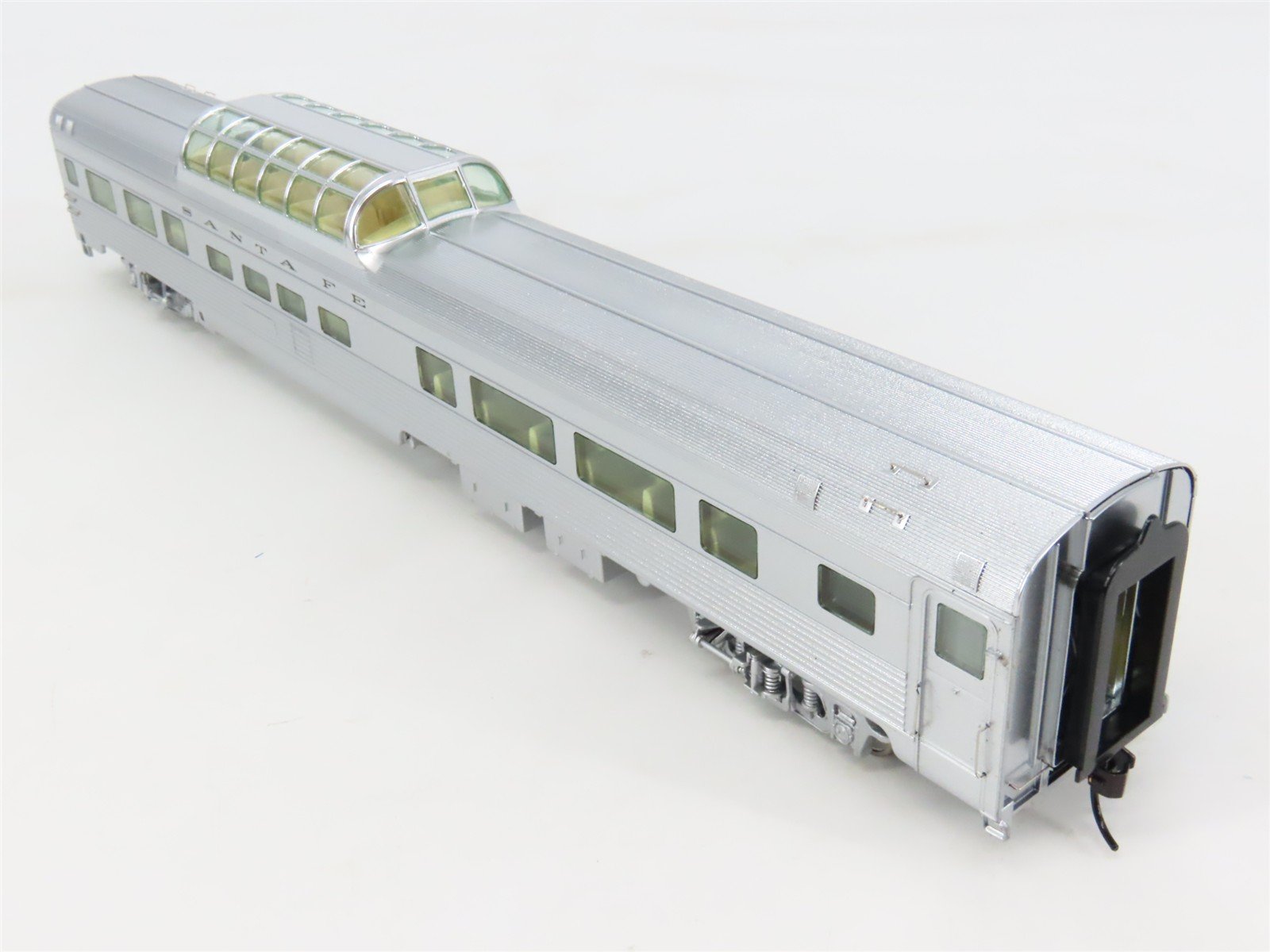 HO Scale Walthers Proto 920-13022 ATSF Santa Fe 85' Budd Dome Coach Passenger