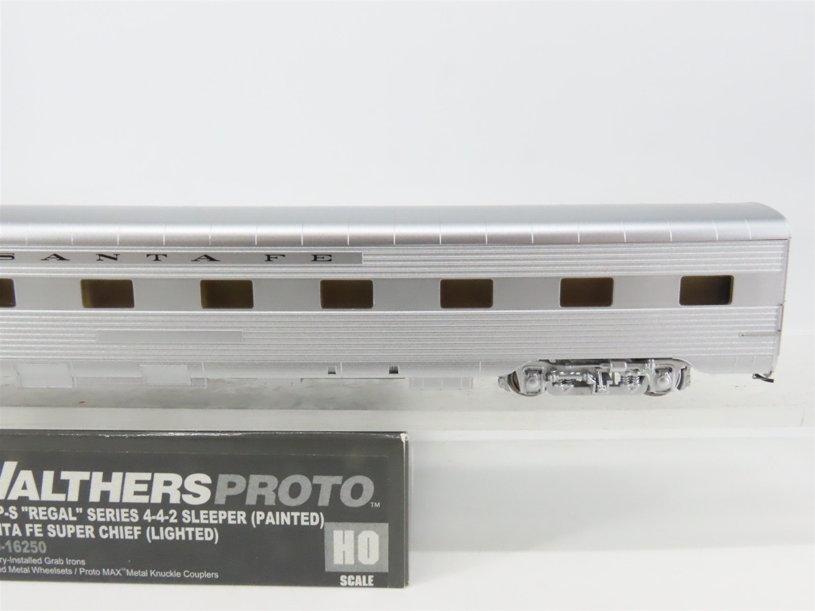 HO Scale Walthers Proto 920-16250 ATSF Santa Fe Railroad 85' Sleeper Passenger