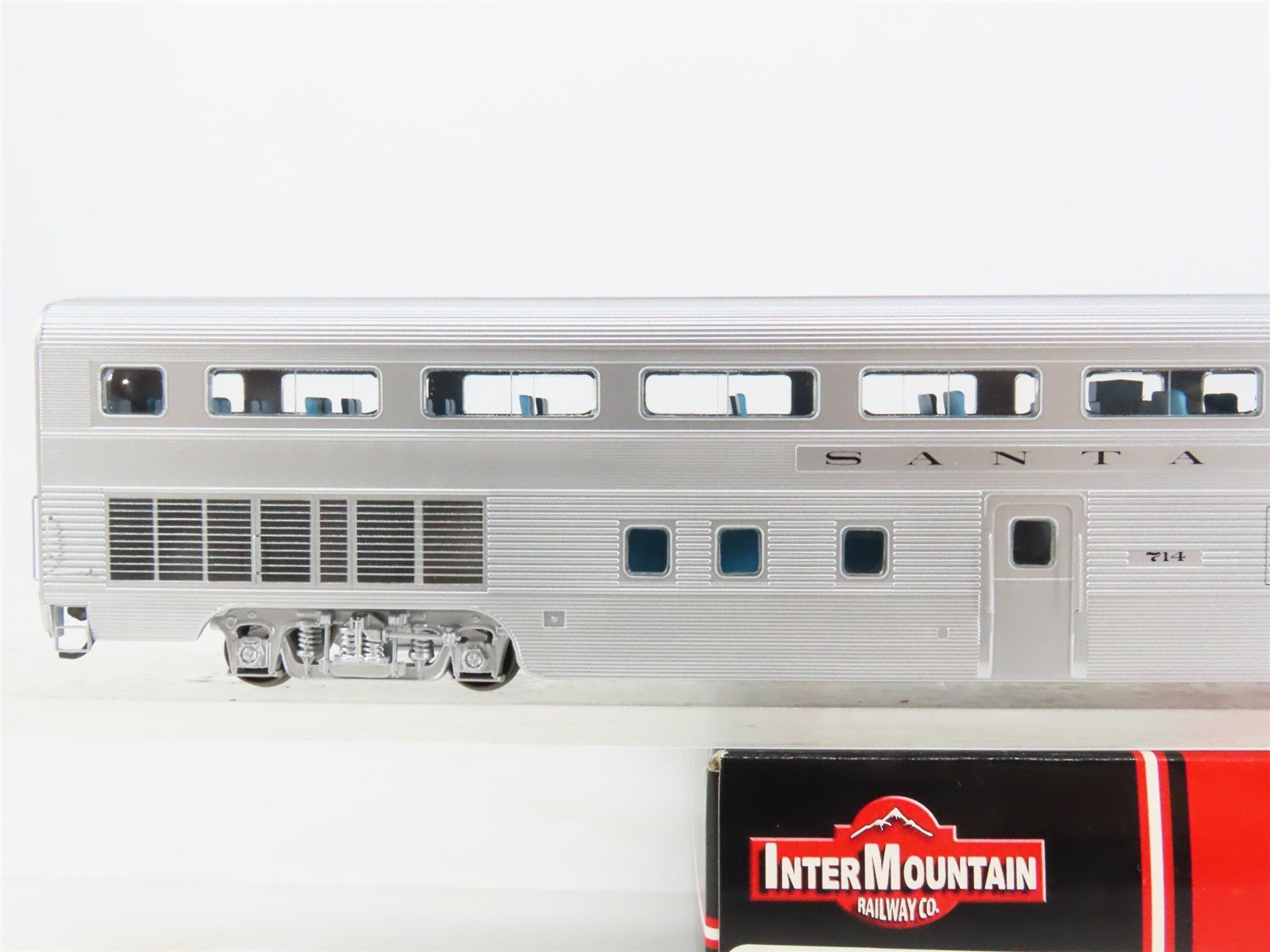 HO Scale InterMountain TSP4820-15 ATSF Santa Fe Hi-Level Coach Passenger #714