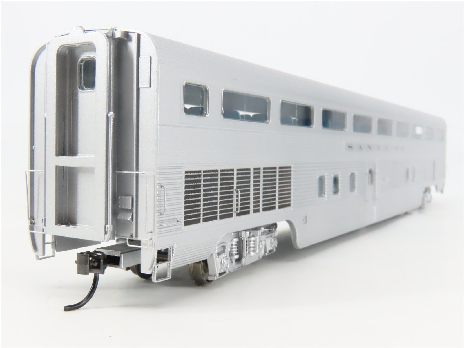 HO Scale InterMountain TSP4820-15 ATSF Santa Fe Hi-Level Coach Passenger #714