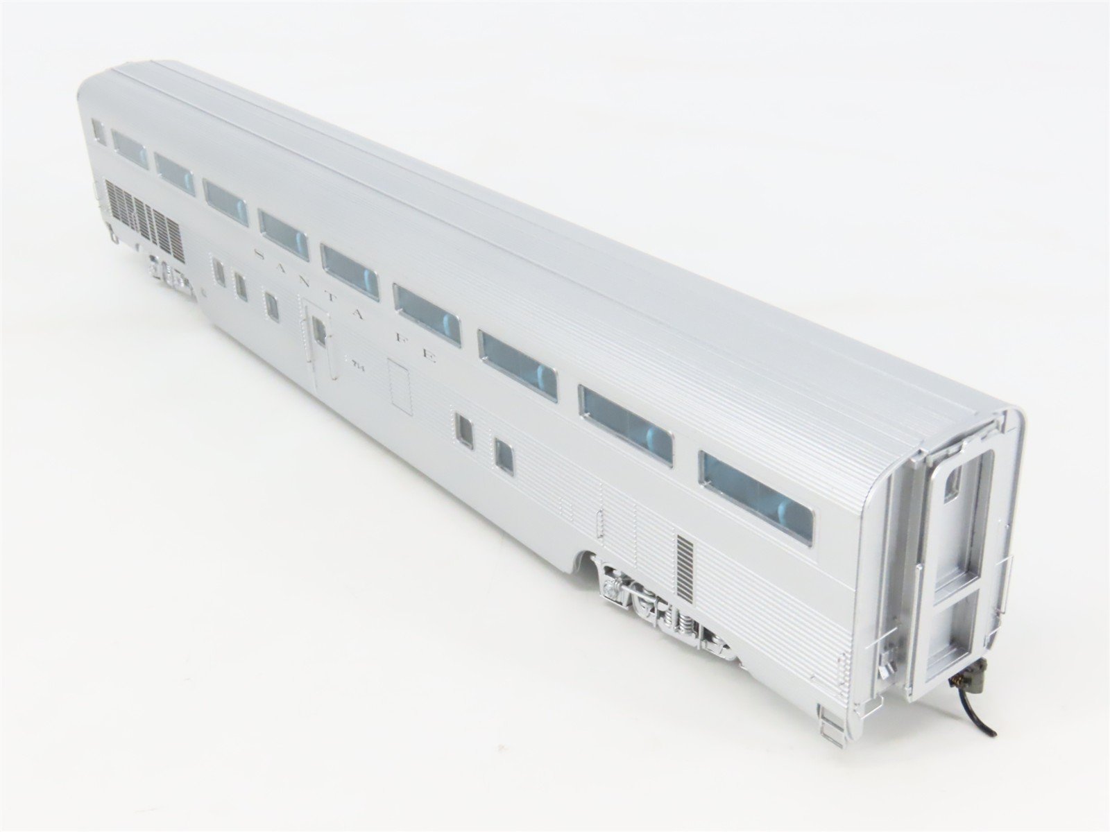 HO Scale InterMountain TSP4820-15 ATSF Santa Fe Hi-Level Coach Passenger #714