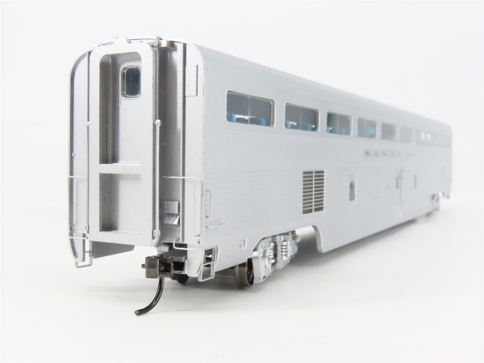 HO Scale InterMountain TSP4820-15 ATSF Santa Fe Hi-Level Coach Passenger #714