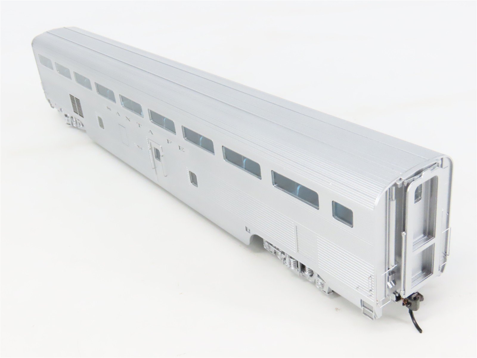 HO Scale InterMountain TSP4820-15 ATSF Santa Fe Hi-Level Coach Passenger #714