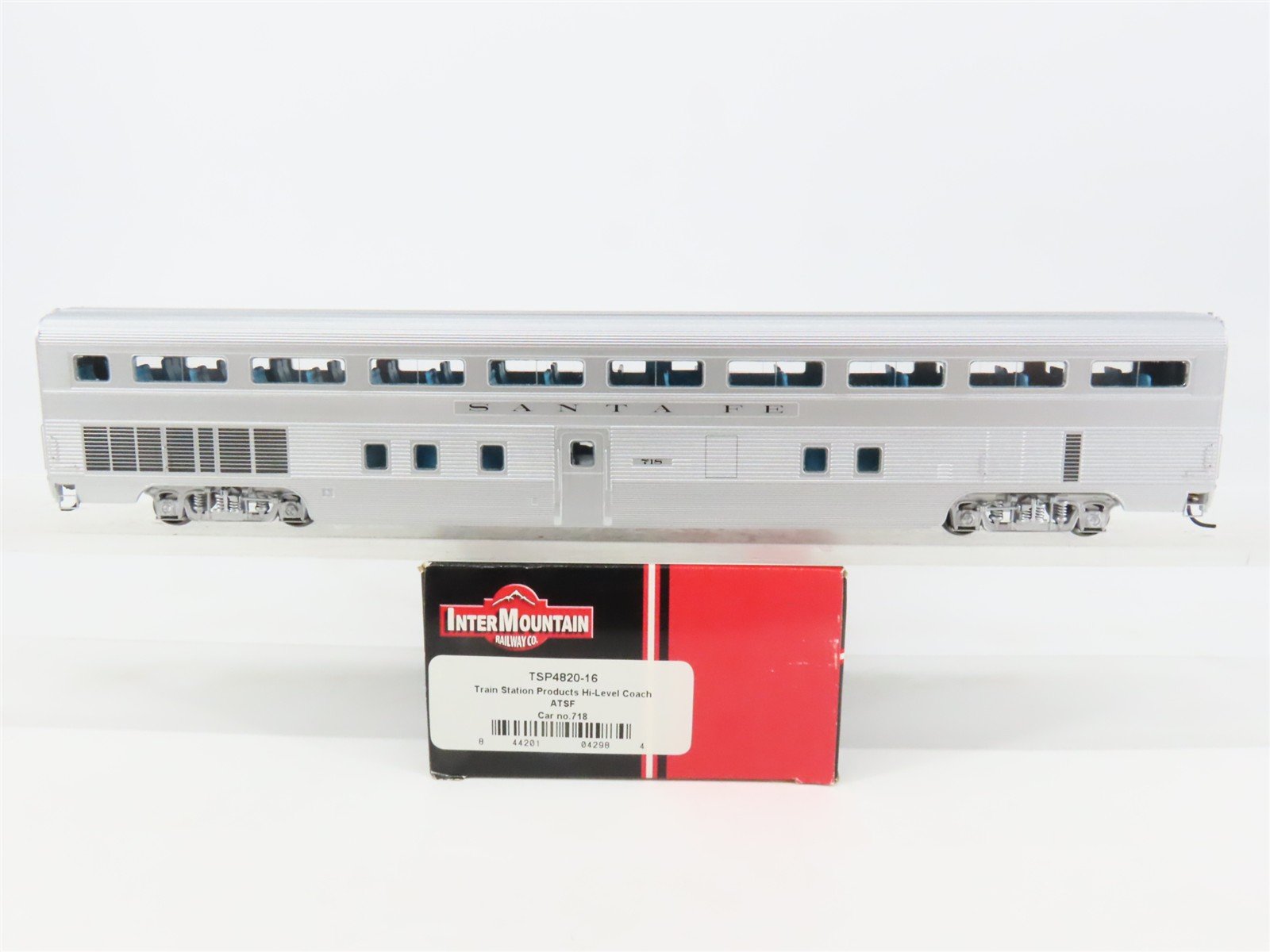 HO Scale InterMountain TSP4820-16 ATSF Santa Fe Hi-Level Coach Passenger #718
