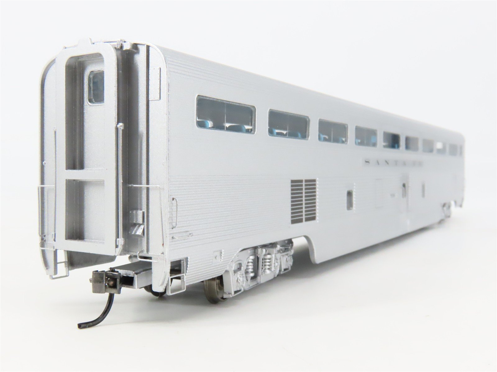 HO Scale InterMountain TSP4820-16 ATSF Santa Fe Hi-Level Coach Passenger #718