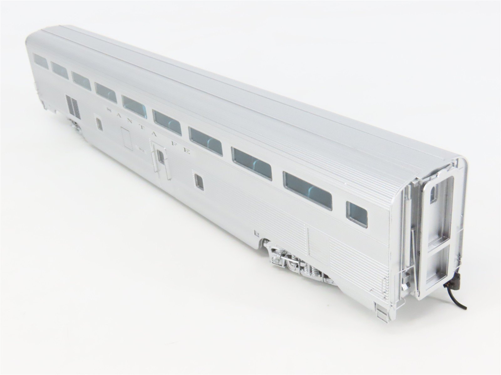 HO Scale InterMountain TSP4820-01 ATSF Santa Fe Hi-Level Coach Passenger #701