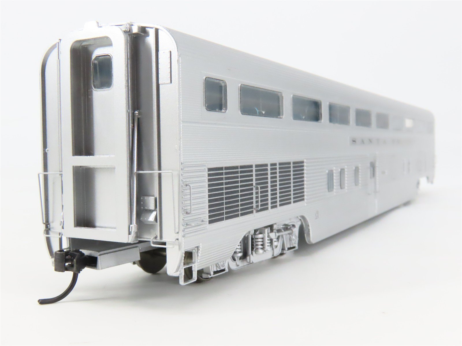 HO Scale InterMountain Passenger TSP4820-02 ATSF Santa Fe Hi-Level Coach #705