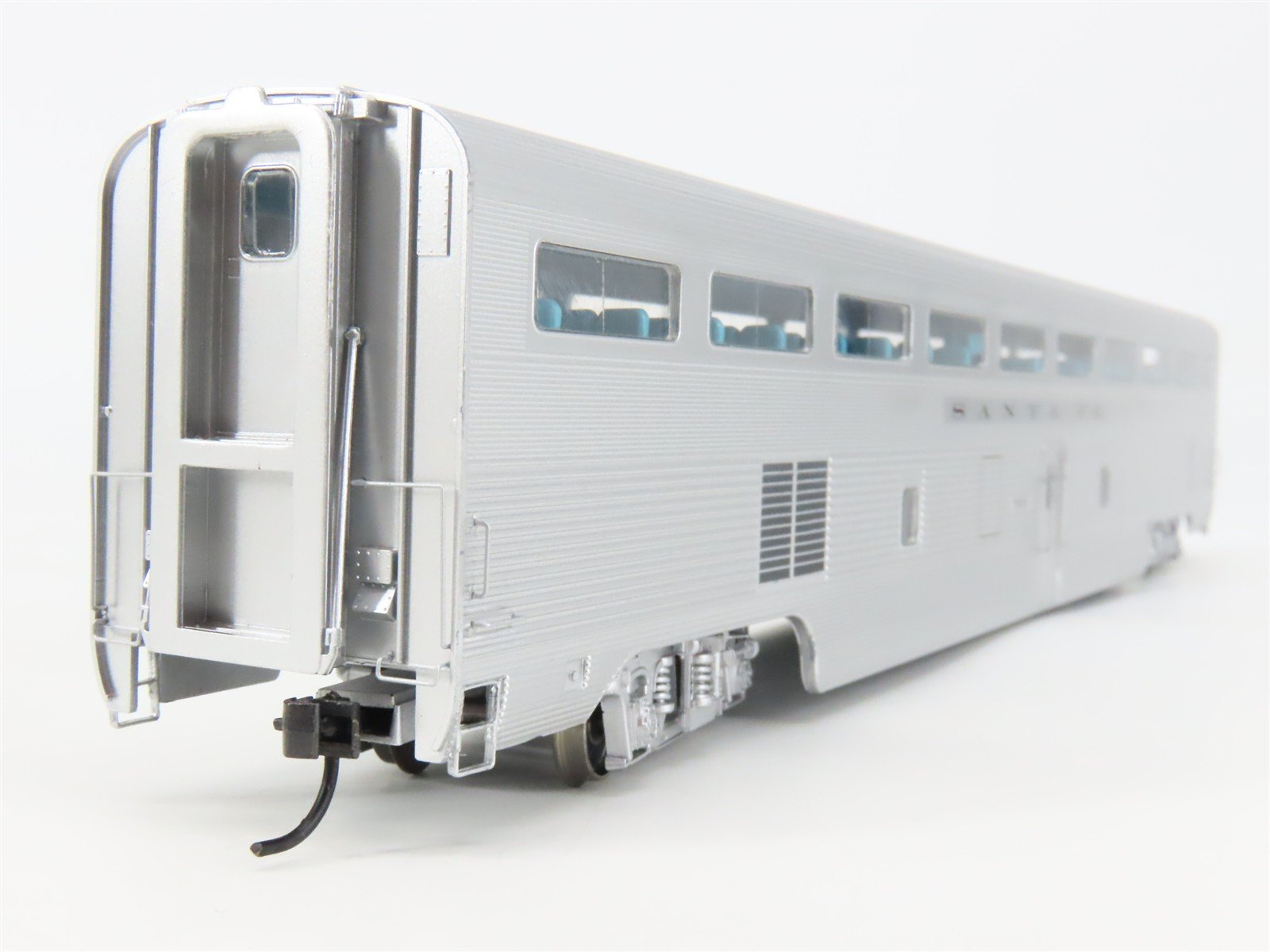 HO Scale InterMountain Passenger TSP4820-02 ATSF Santa Fe Hi-Level Coach #705