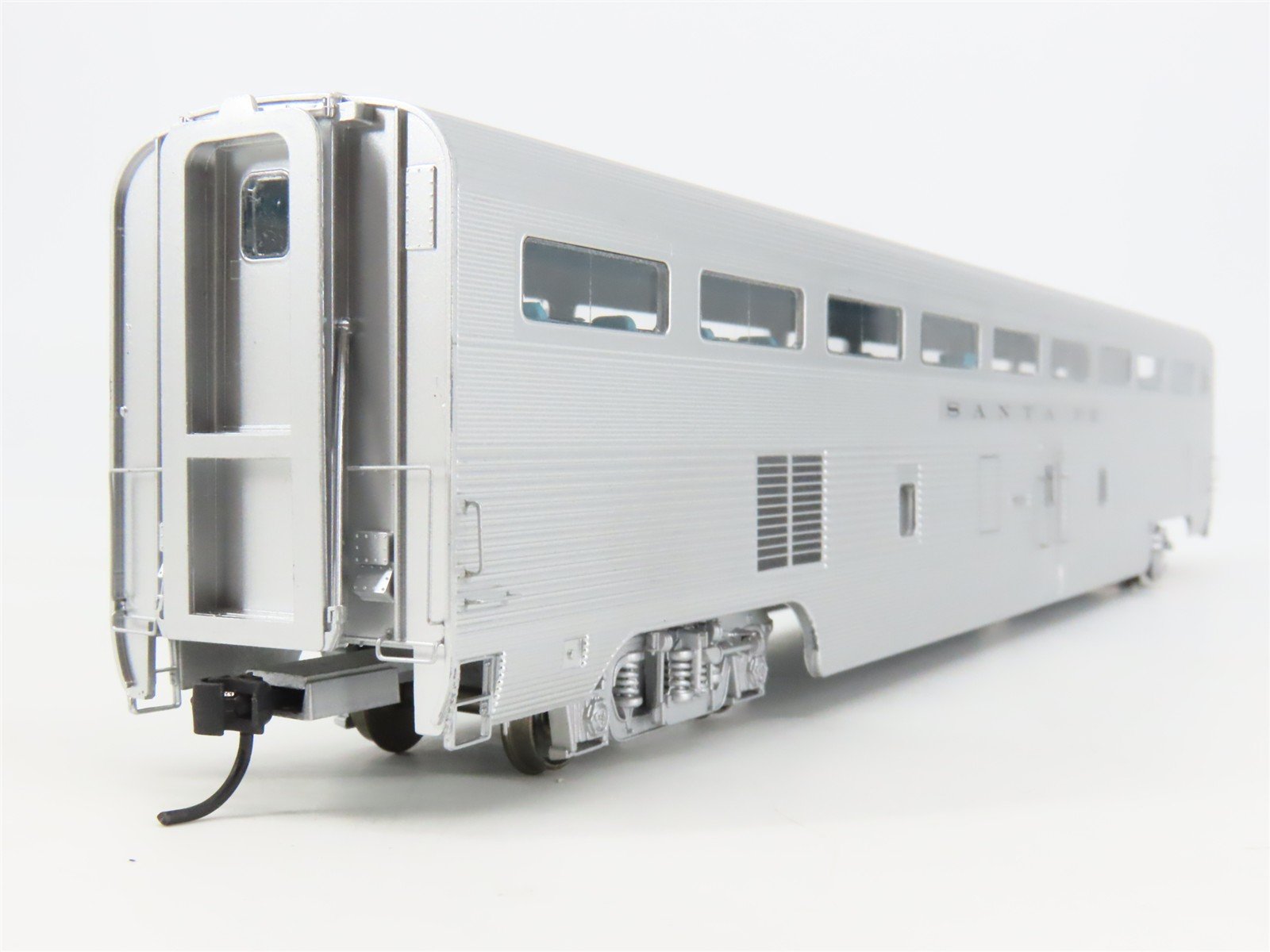 HO Scale InterMountain TSP4820-04 ATSF Santa Fe Hi-Level Coach Passenger #713