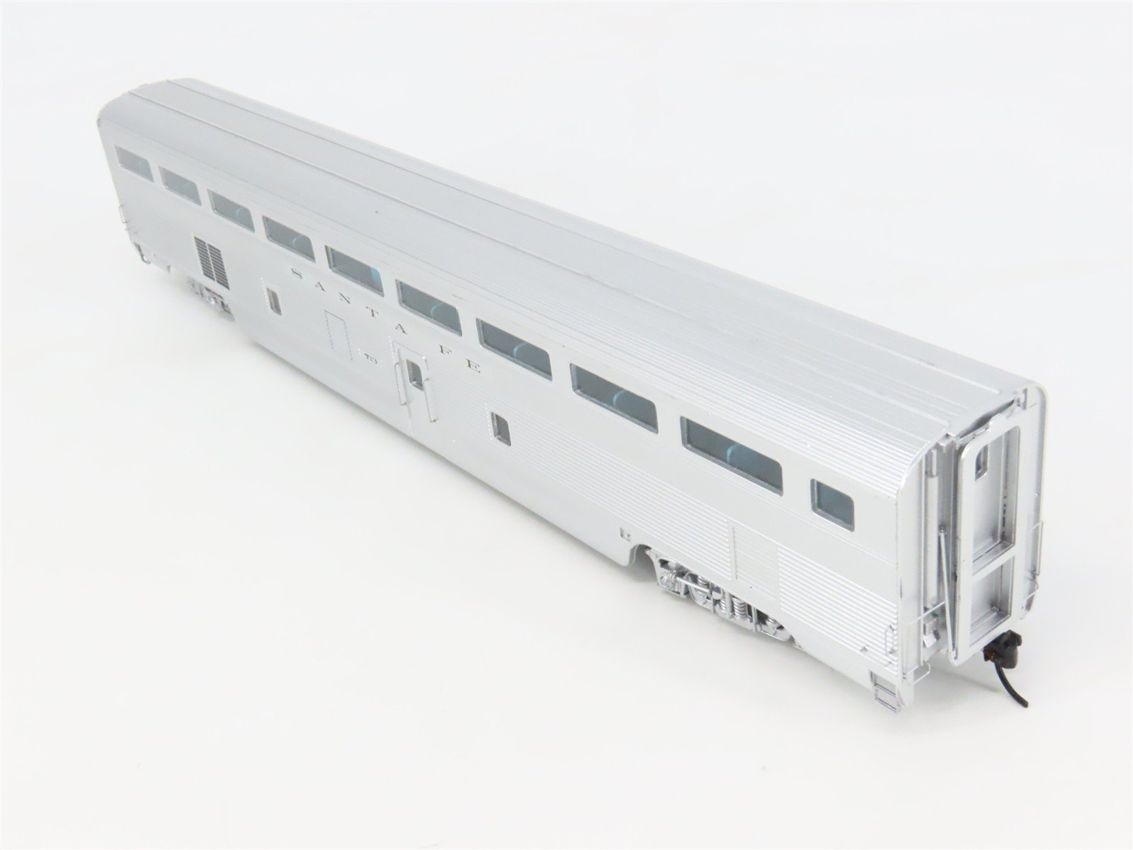 HO Scale InterMountain TSP4820-04 ATSF Santa Fe Hi-Level Coach Passenger #713