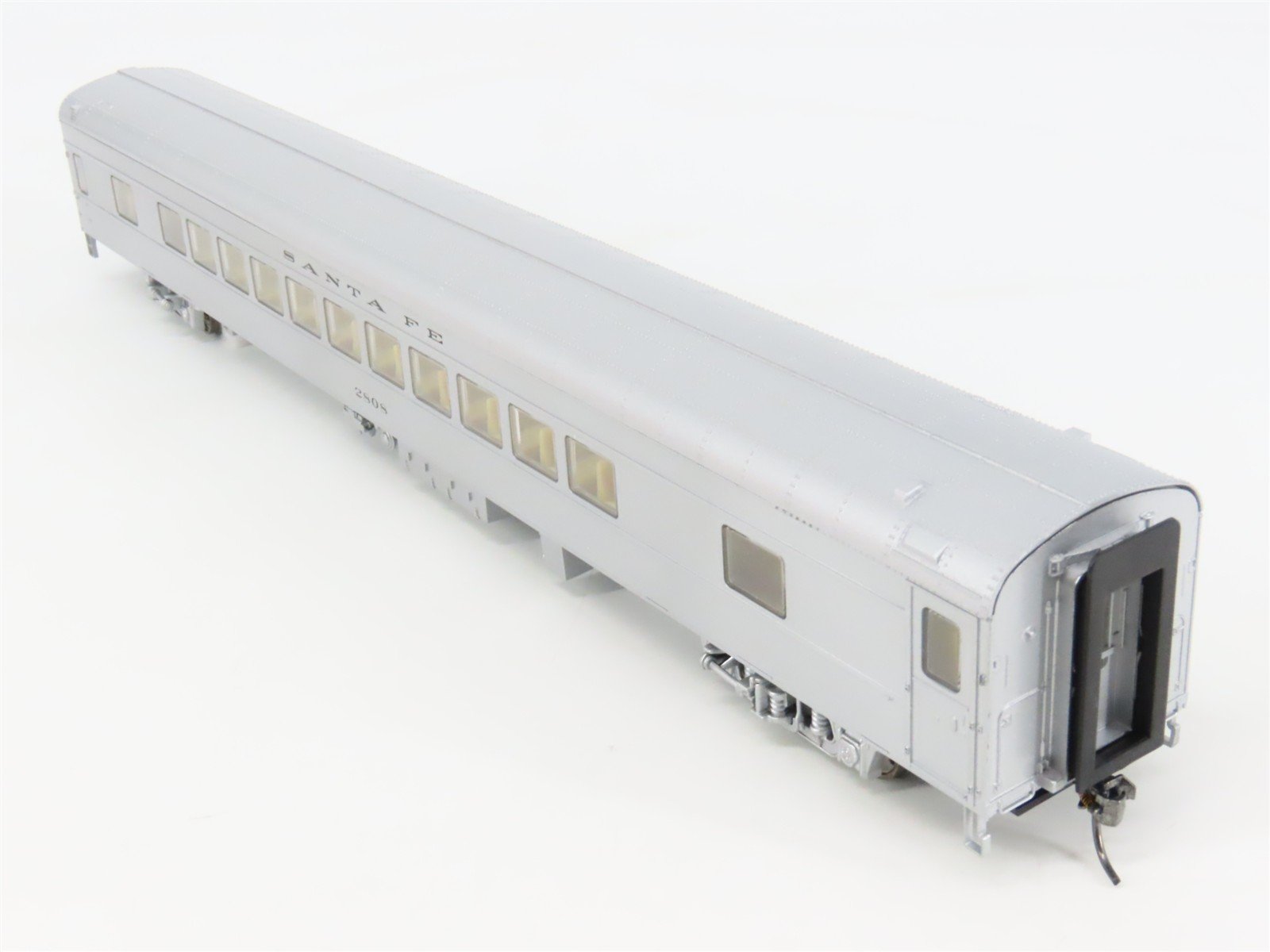 HO Scale Rivarossi R6666 ATSF Santa Fe Railroad Coach Passenger Car #2808
