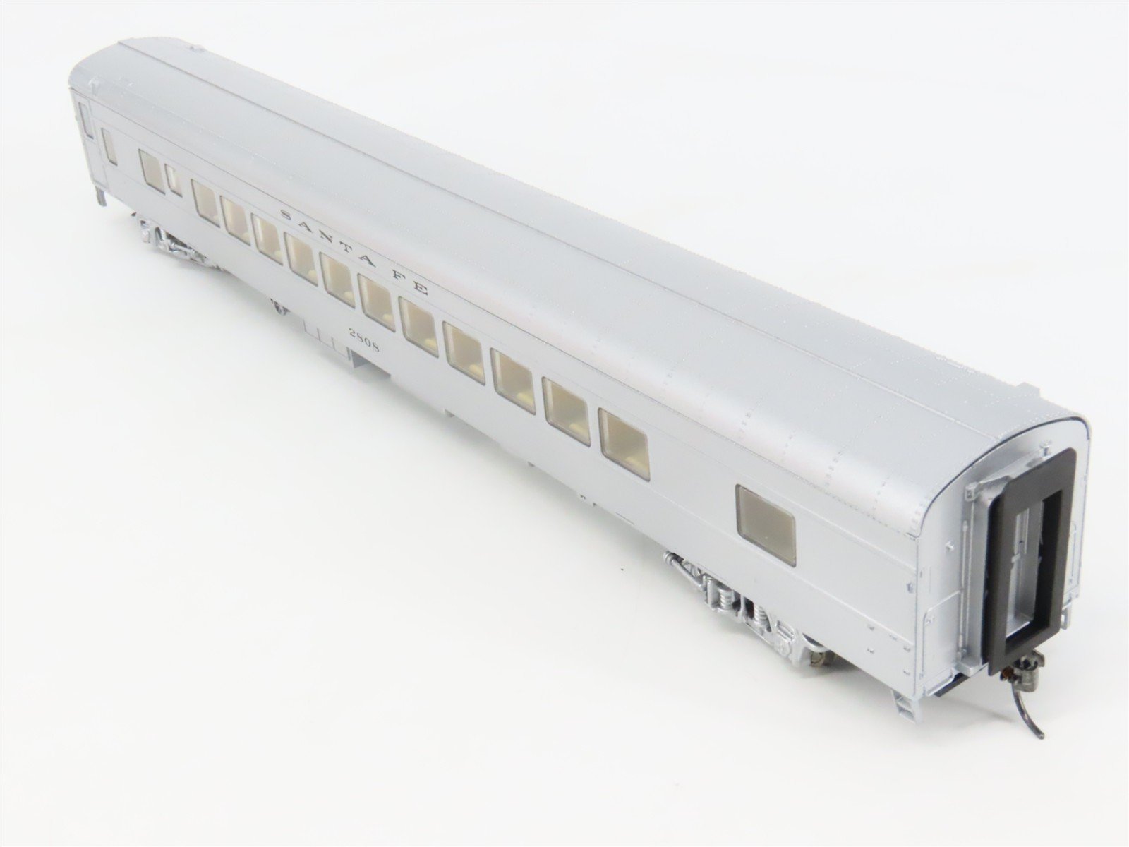HO Scale Rivarossi R6666 ATSF Santa Fe Railroad Coach Passenger Car #2808
