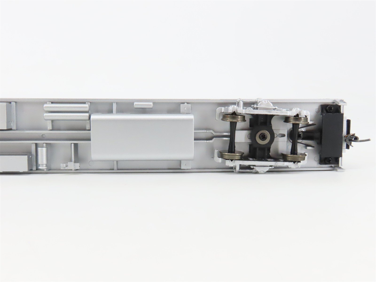 HO Scale Rivarossi R6666 ATSF Santa Fe Railroad Coach Passenger Car #2808