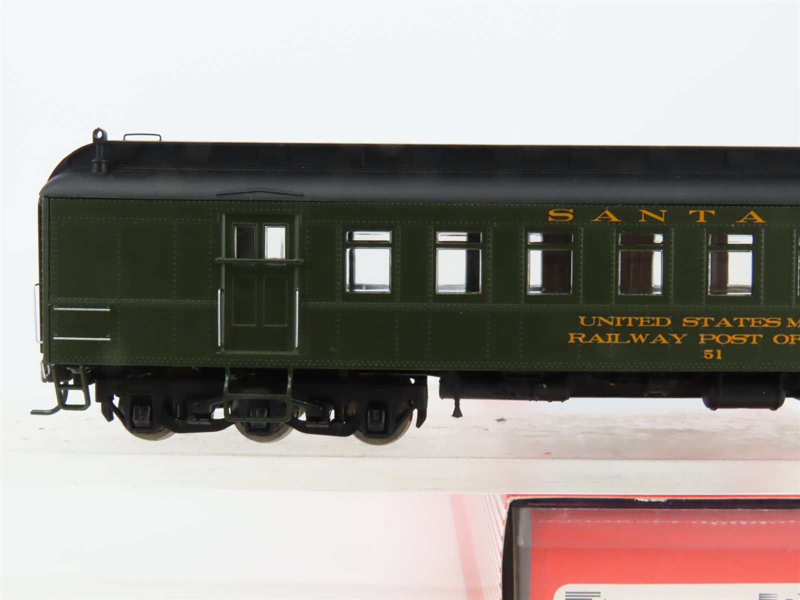 HO Scale Rivarossi HR4213 ATSF Santa Fe Railroad 60' RPO Passenger Car #51
