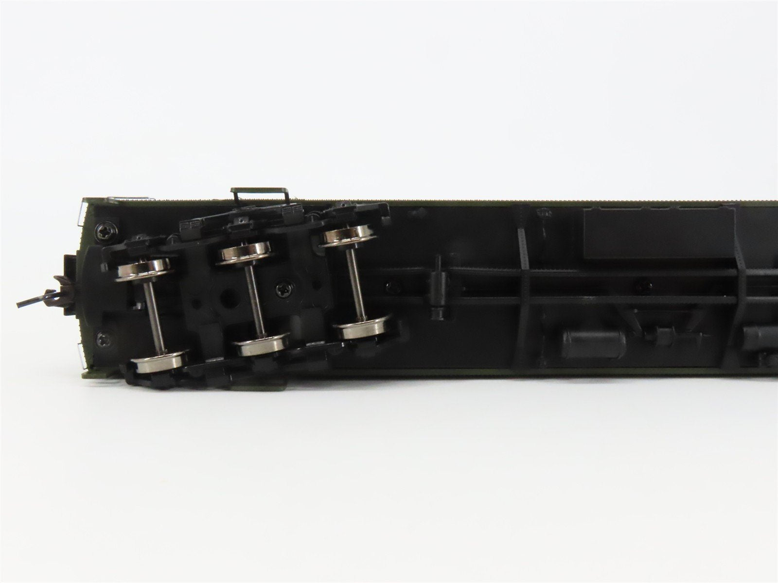 HO Scale Rivarossi HR4213 ATSF Santa Fe Railroad 60' RPO Passenger Car #51