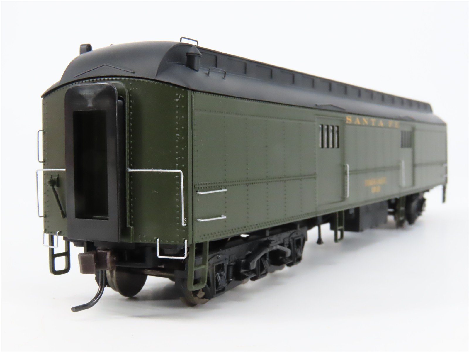 HO Scale Rivarossi HR4211 ATSF Santa Fe Railroad 60' Baggage Passenger Car #1931