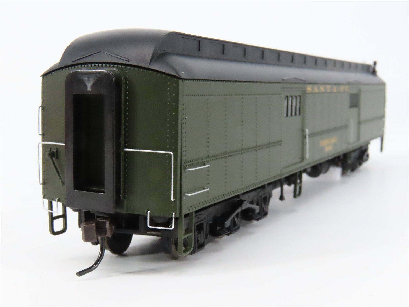 HO Scale Rivarossi HR4211 ATSF Santa Fe Railroad 60' Baggage Passenger Car #1931