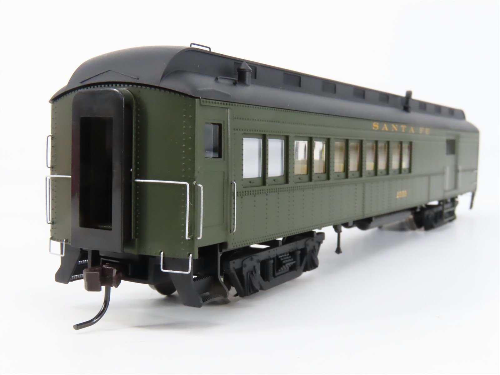 HO Scale Rivarossi HR4212 ATSF Santa Fe Railroad 60' Combine Passenger Car #2555
