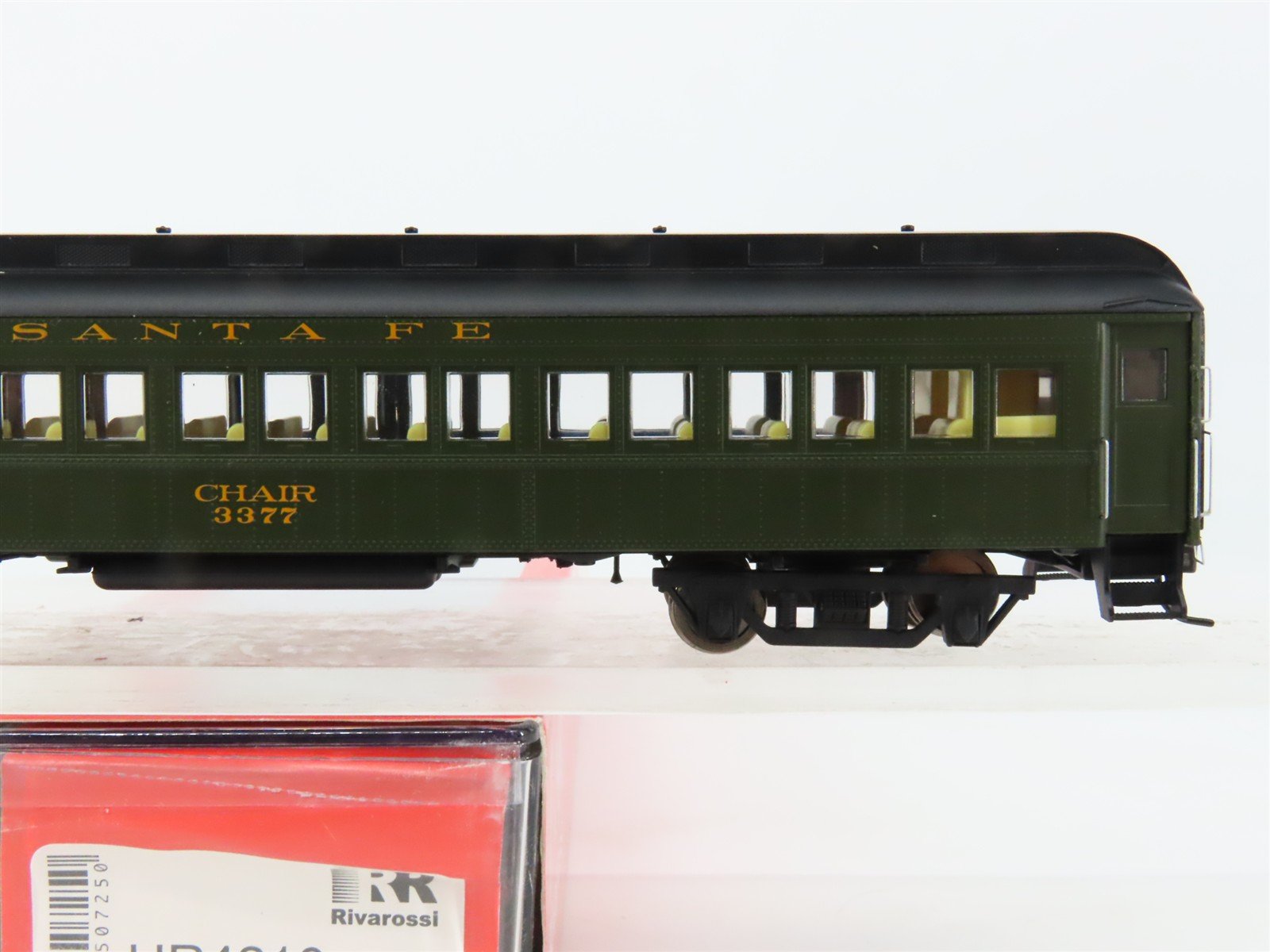 HO Scale Rivarossi HR4210 ATSF Santa Fe Railroad 60' Coach Passenger Car #3377