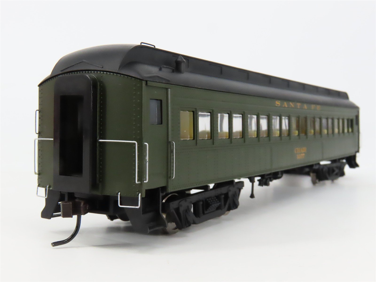 HO Scale Rivarossi HR4210 ATSF Santa Fe Railroad 60' Coach Passenger Car #3377