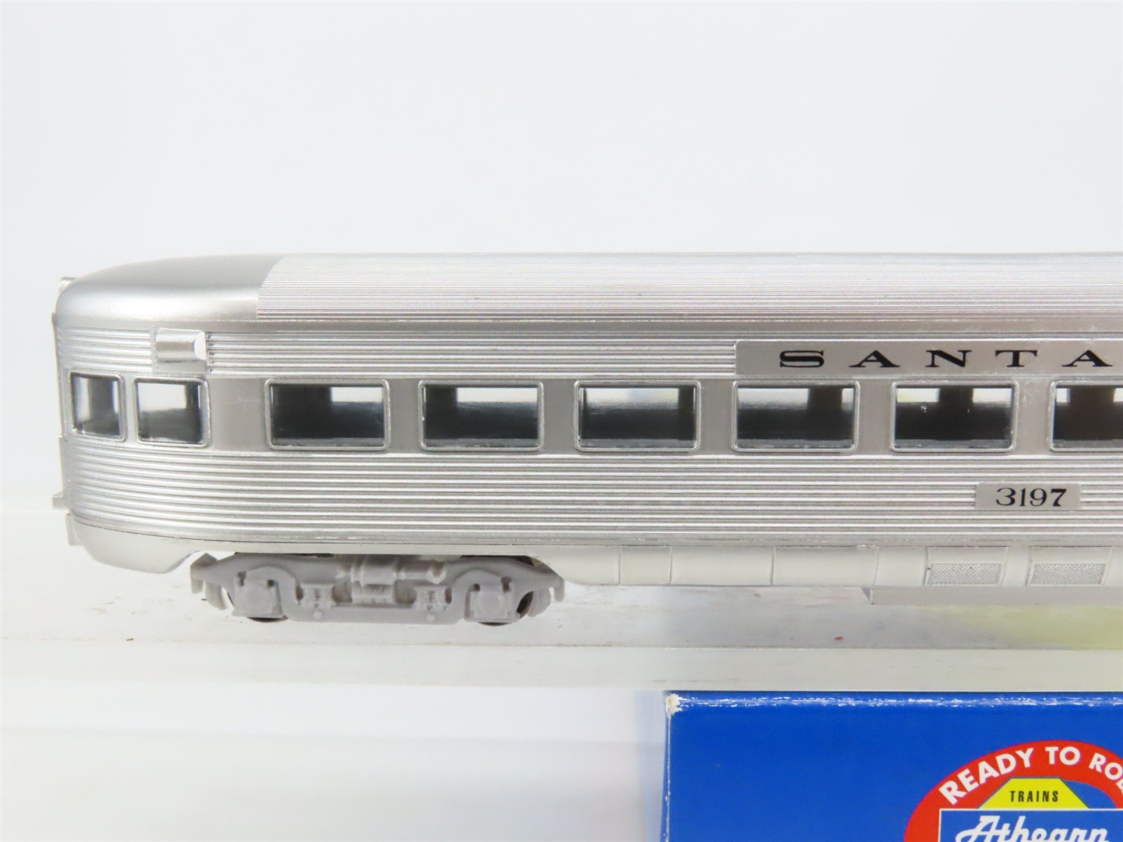 HO Scale Athearn 7915 ATSF Santa Fe Streamlined Observation Passenger #3197