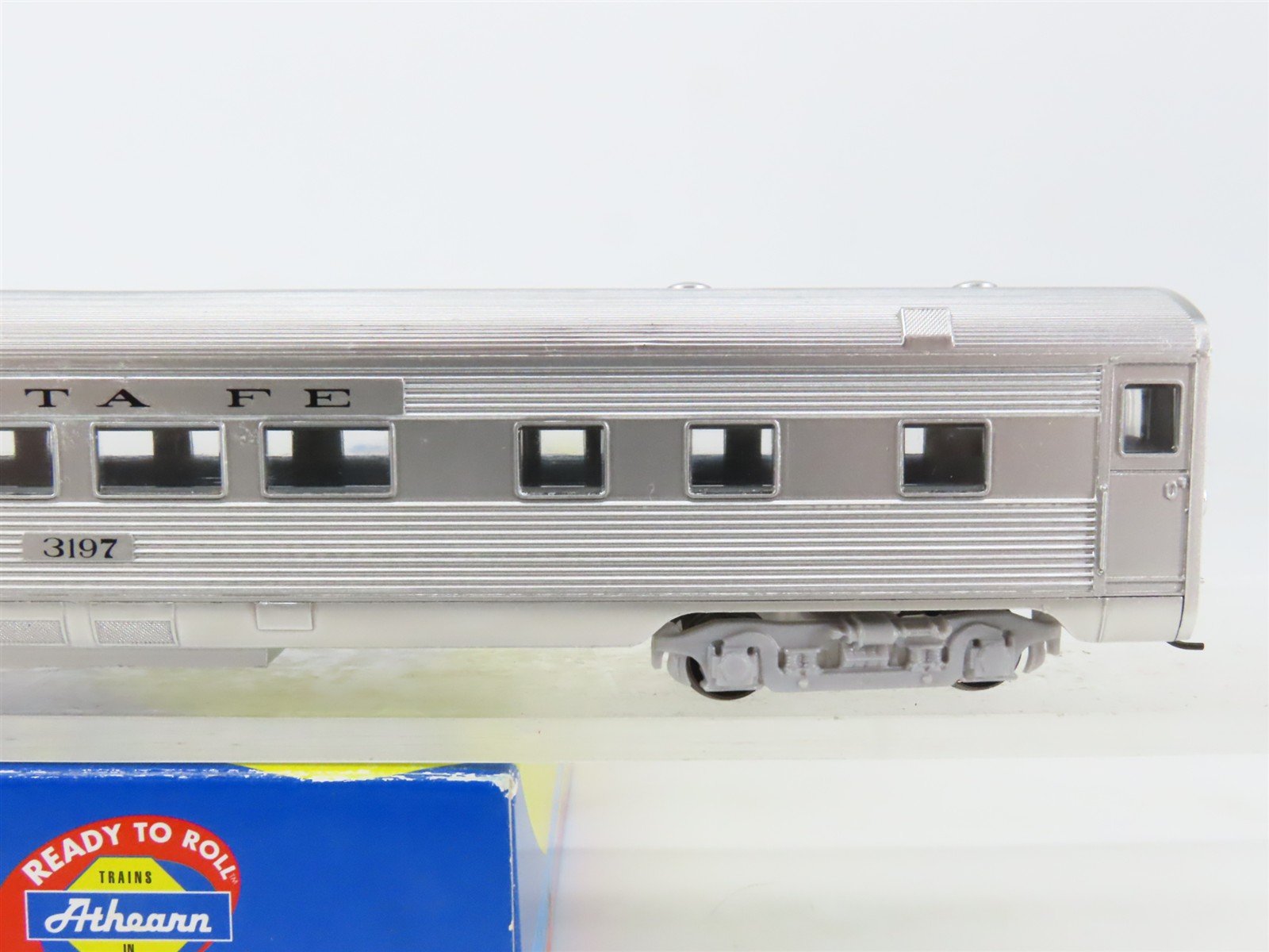 HO Scale Athearn 7915 ATSF Santa Fe Streamlined Observation Passenger #3197