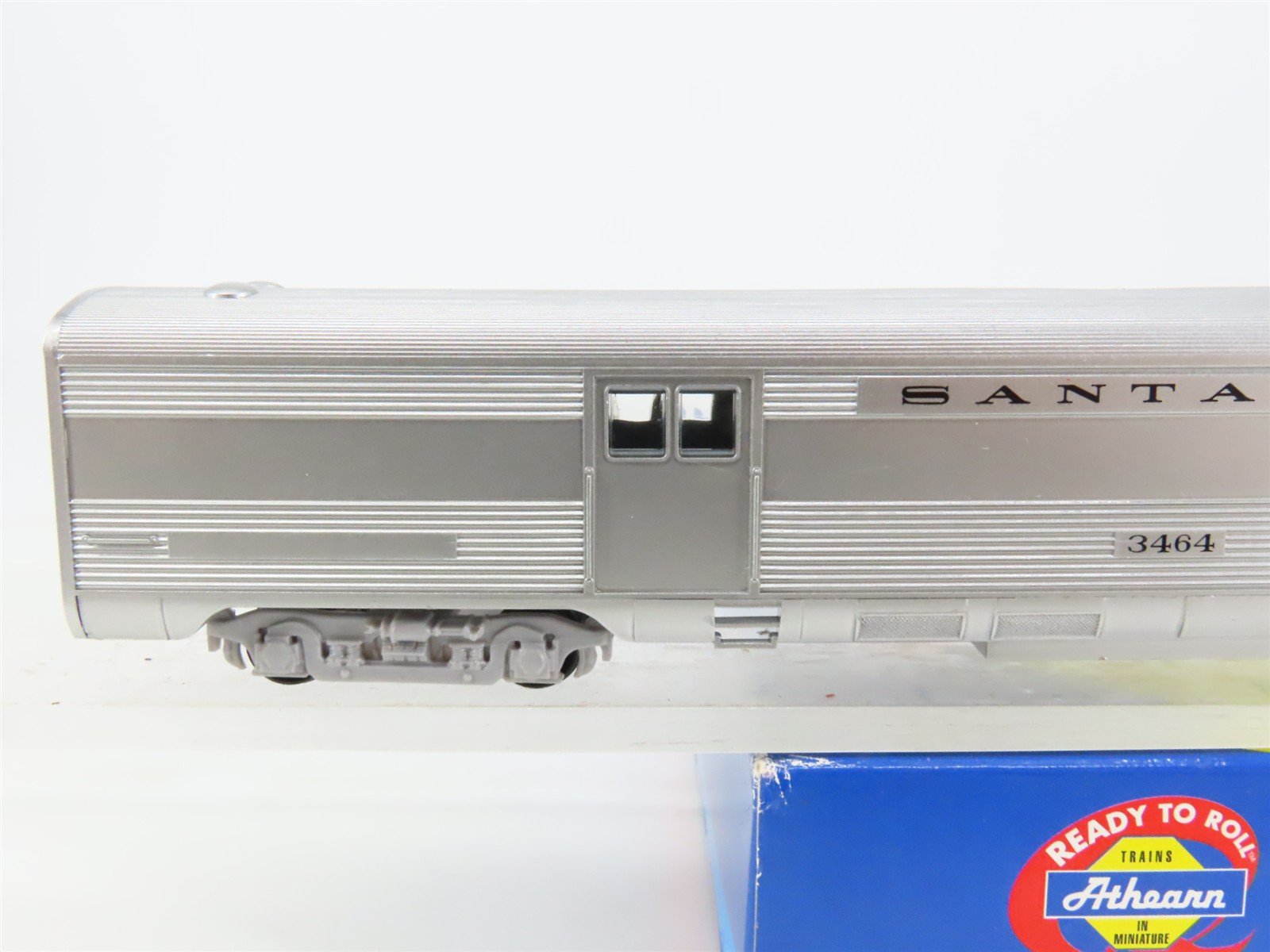 HO Scale Athearn 7910 ATSF Santa Fe Railroad Streamline Baggage Passenger #3464