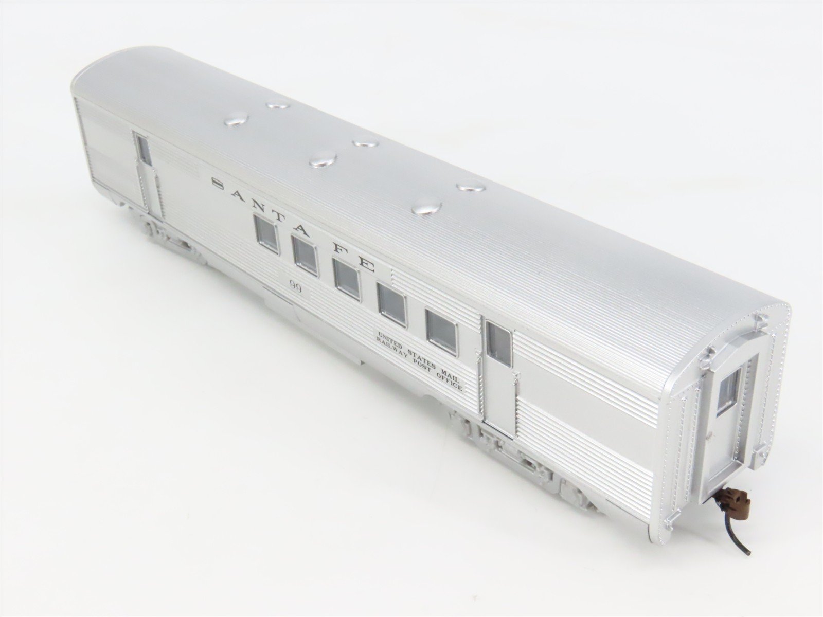 HO Scale Athearn 7911 ATSF Santa Fe Railroad Streamlined RPO Passenger Car #99