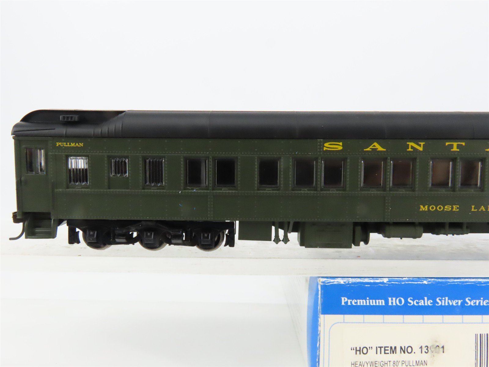 HO Bachmann Silver Series 13901 ATSF Santa Fe 80' Pullman Passenger 