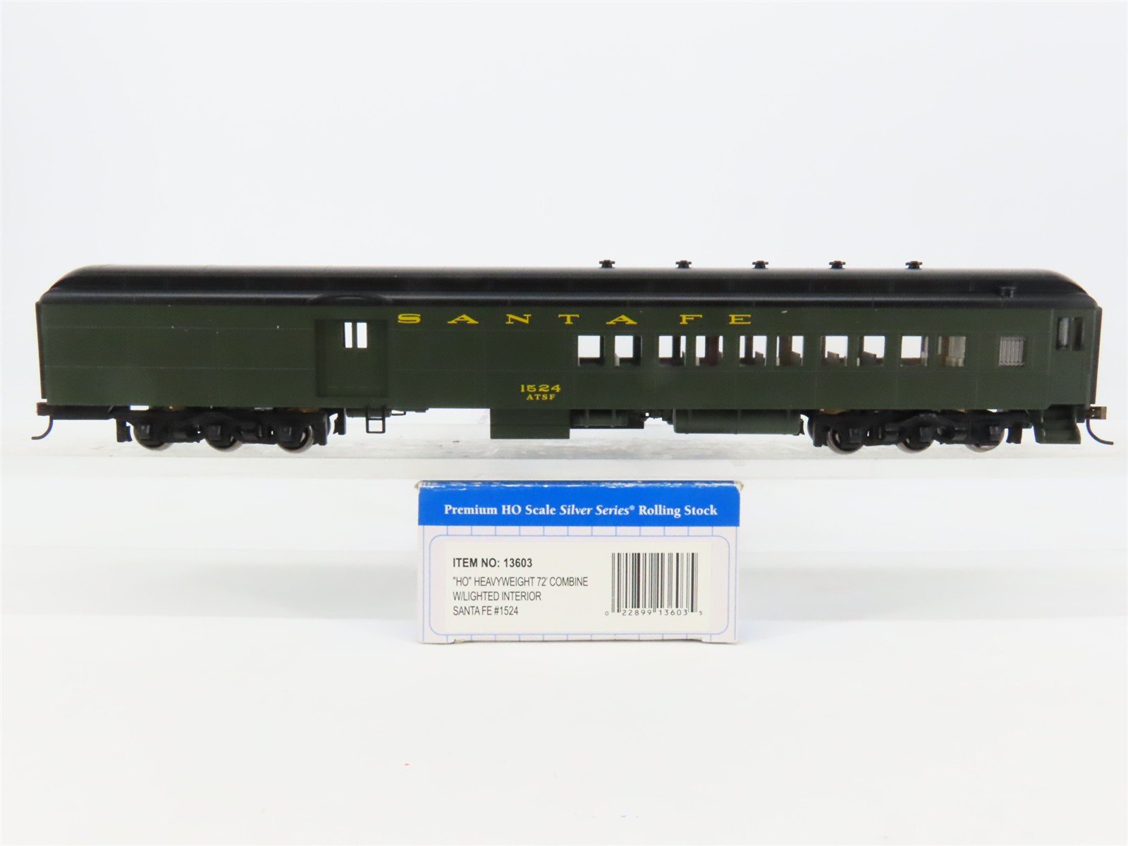 HO Scale Bachmann Silver Series 13603 ATSF Santa Fe 72' Combine Passenger #1524
