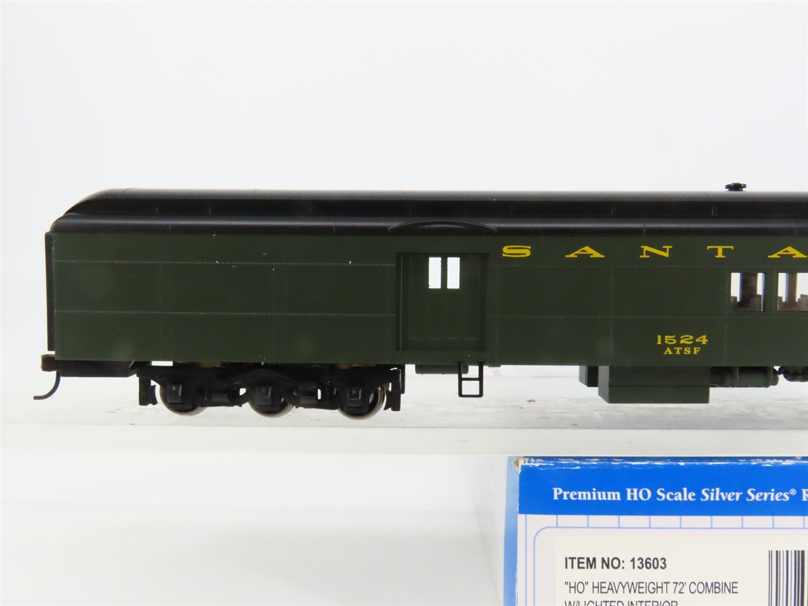 HO Scale Bachmann Silver Series 13603 ATSF Santa Fe 72' Combine Passenger #1524