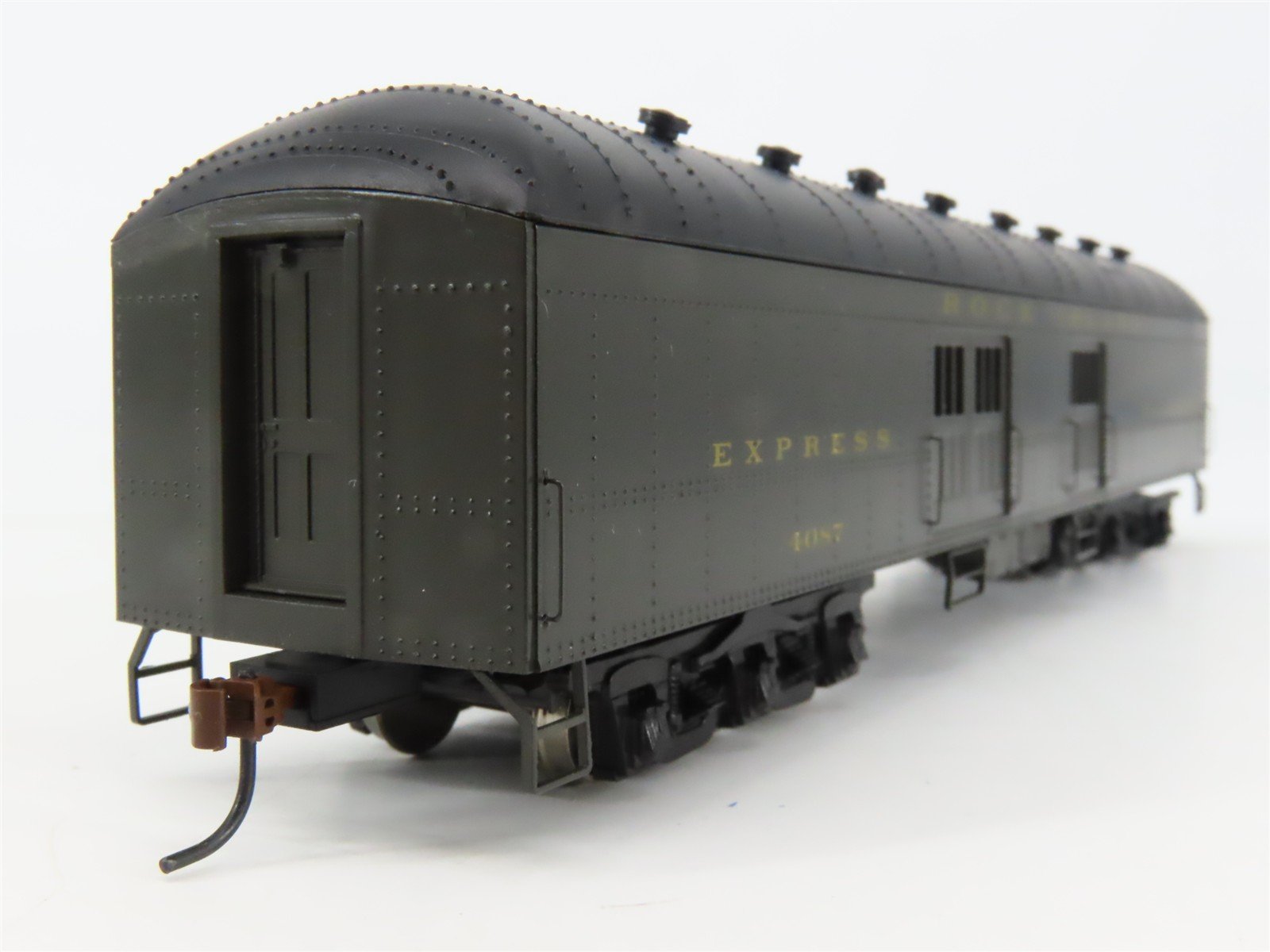 HO Scale Roundhouse 86528 RI Rock Island Baggage Express Passenger Car #4087