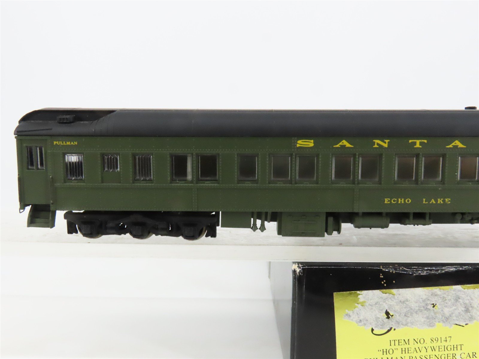 HO Scale Bachmann 89147 ATSF Santa Fe Heavyweight Pullman Passenger 