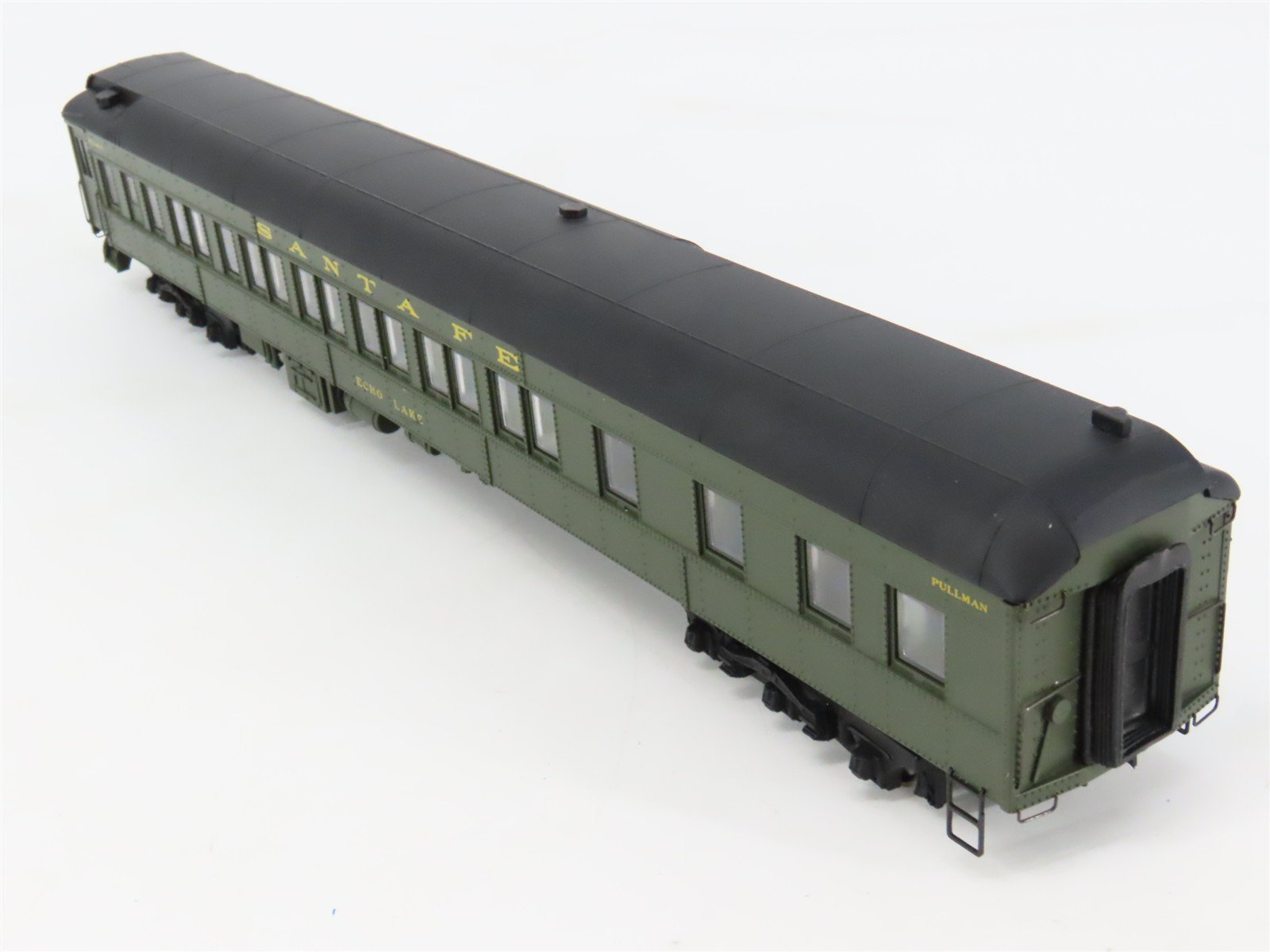 HO Scale Bachmann 89147 ATSF Santa Fe Heavyweight Pullman Passenger 