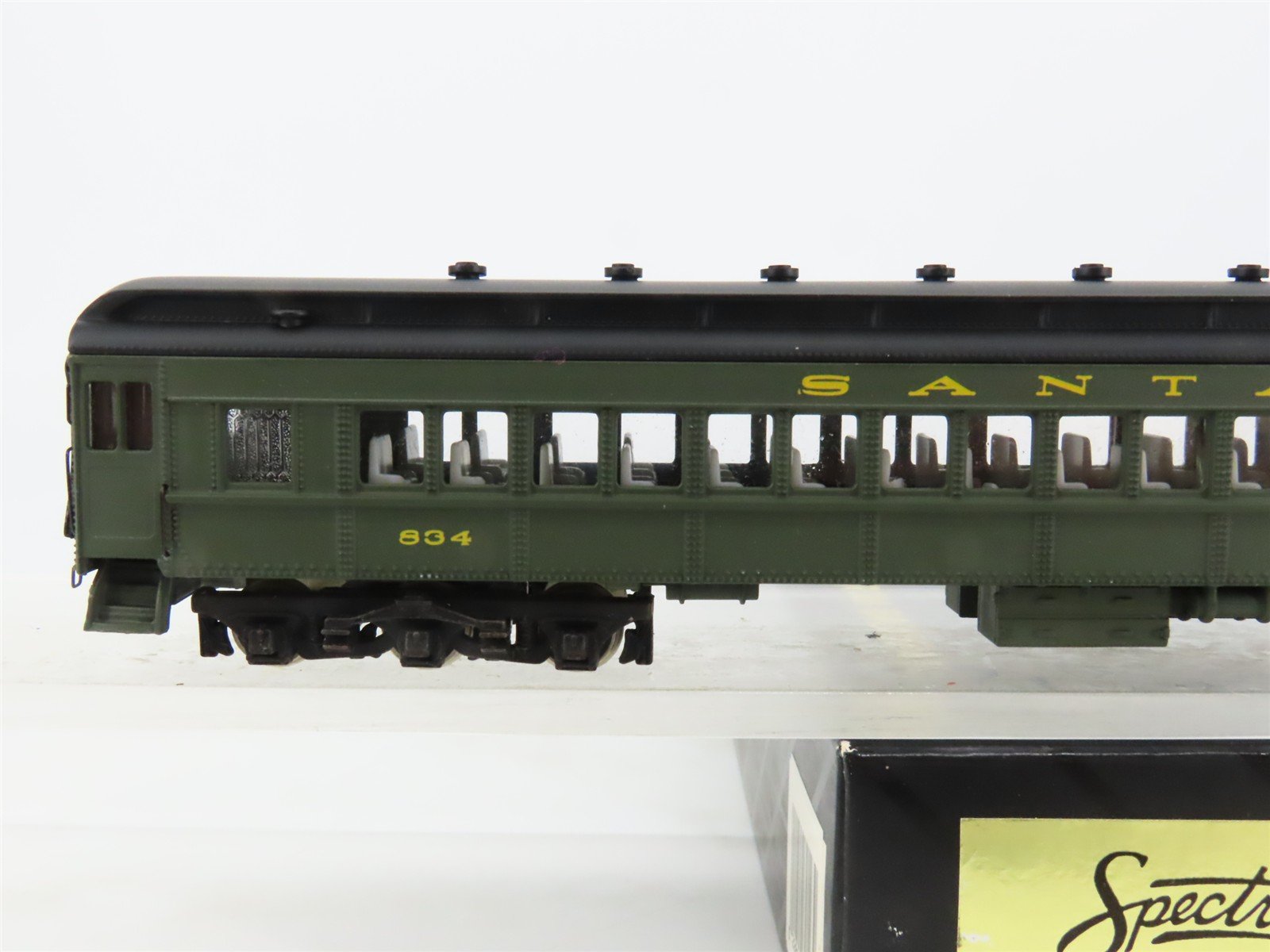 HO Scale Bachmann 89143 ATSF Santa Fe Railroad Coach Passenger Car #834